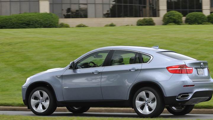 2010 BMW ActiveHybrid X6 In Silver Side Pose